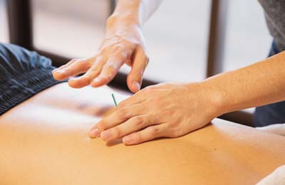 中醫(yī)護(hù)理在臨床護(hù)理中的特色與優(yōu)勢